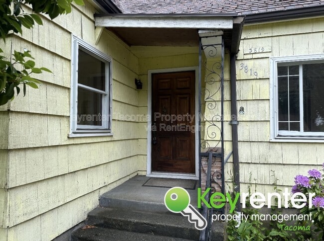 Photo - 3819 A St