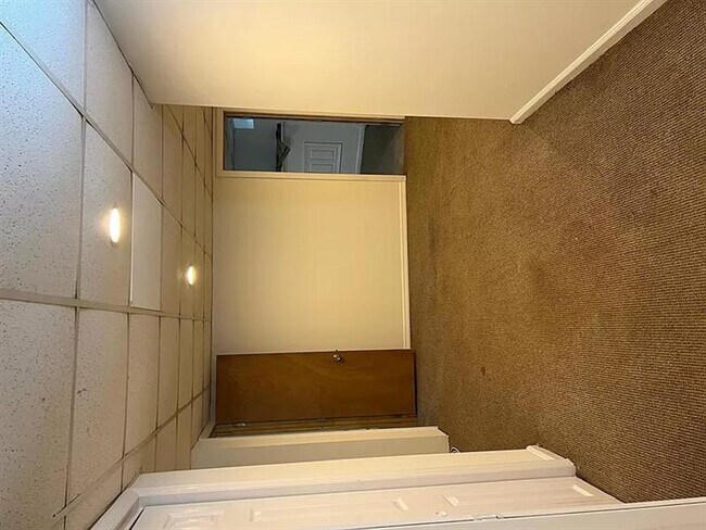 Photo - Approx 1000 sq ft basement 1be