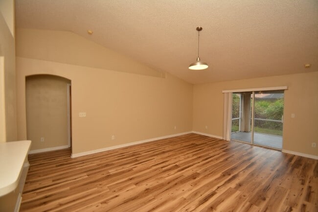 Photo - 44 Pine Hurst Ln