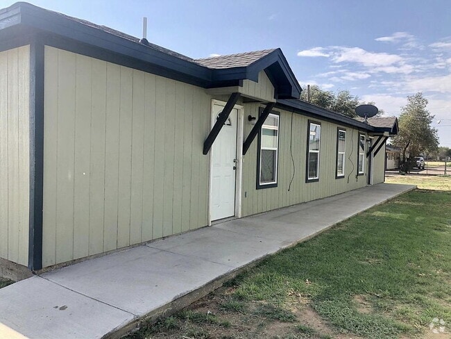 Building Photo - "Charming 2-Bed, 2-Bath Duplex in Lubbock ... Unit 1 Rental