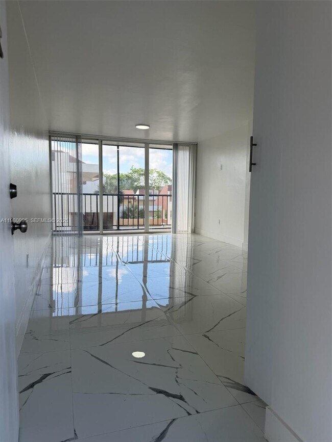 Photo - 8820 Fontainebleau Blvd Unit 408