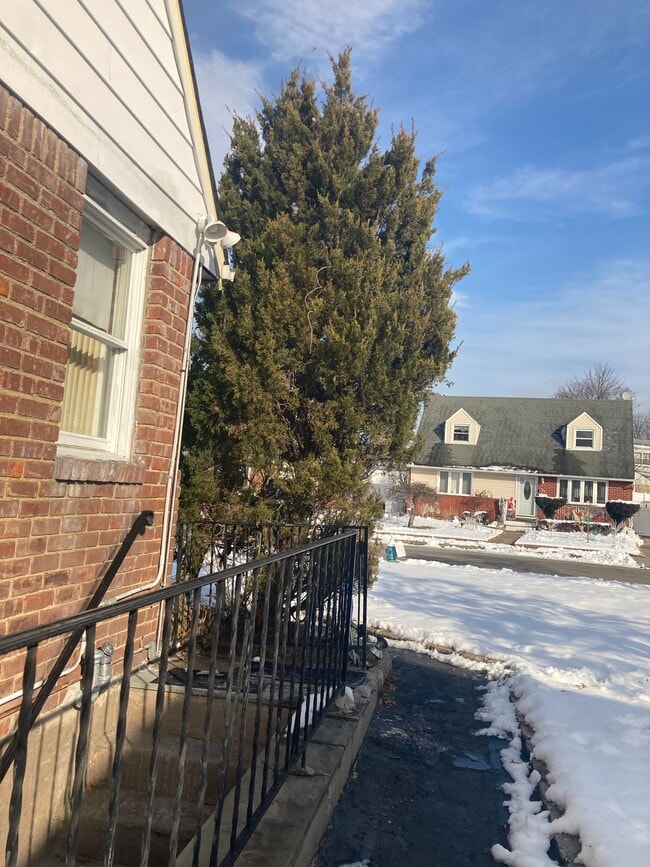 Building Photo - 764 Lenore Ln Unit 1