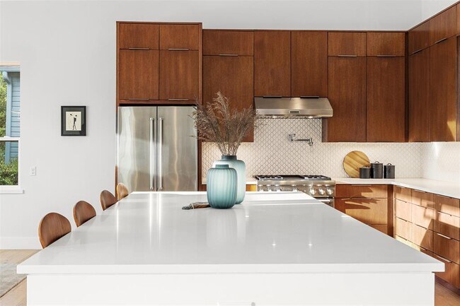 Photo - 5001 Shoal Creek Blvd