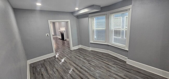 Photo - 244 W Douglass St