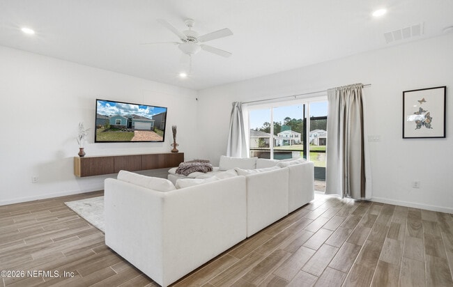 Photo - 9846 Lemon Balm Wy