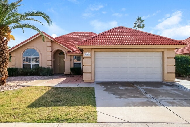 Building Photo - 707 W Mesquite St