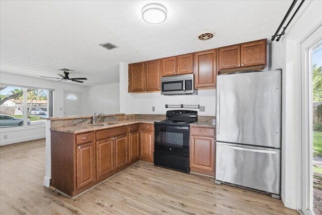 Photo - 1510 NE 32nd Pl