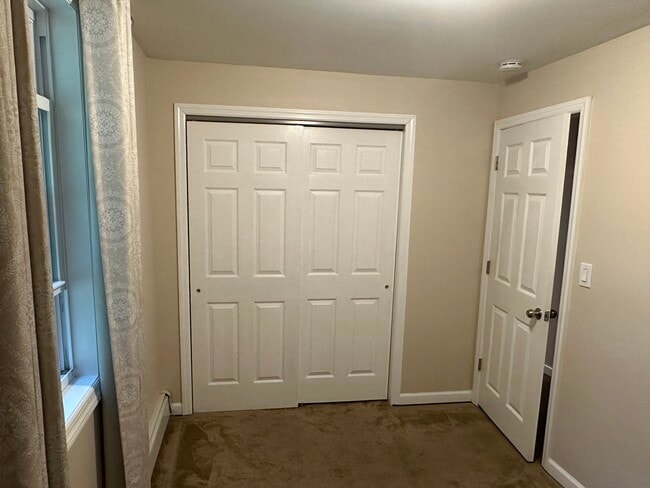 17 Dorchester Rd Unit Room 2