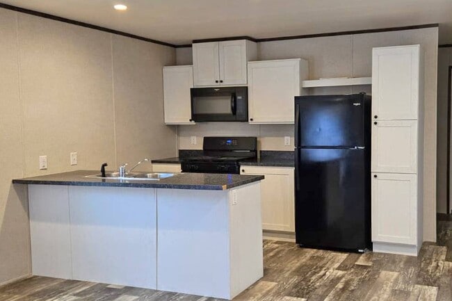 Photo - 2128 S Riverside Dr