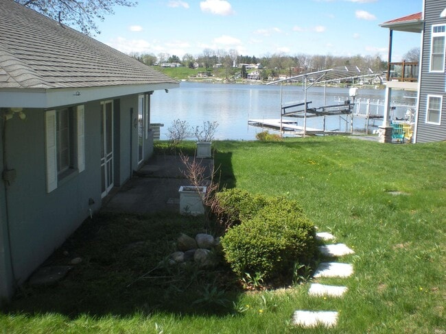 Photo - 35-Lane280 Lane 280 E