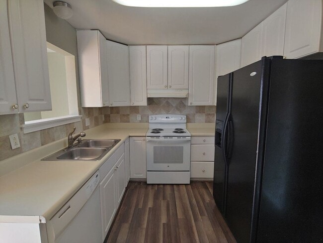 Photo - Spacious 3BD, 2.5BA Duplex in Clayton with Large Fenced Backyard