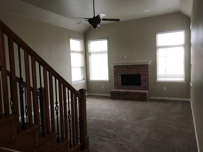 Photo - 2506 S Greens Way