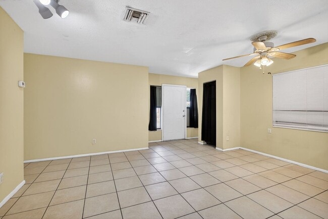 Building Photo - 4487 Wheatley St