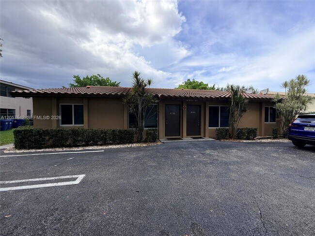 Building Photo - 10835 NW 45th St Unit 10835