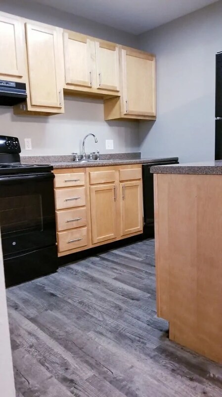 Photo - 2323 Shoreland Ave Unidad 2323-305