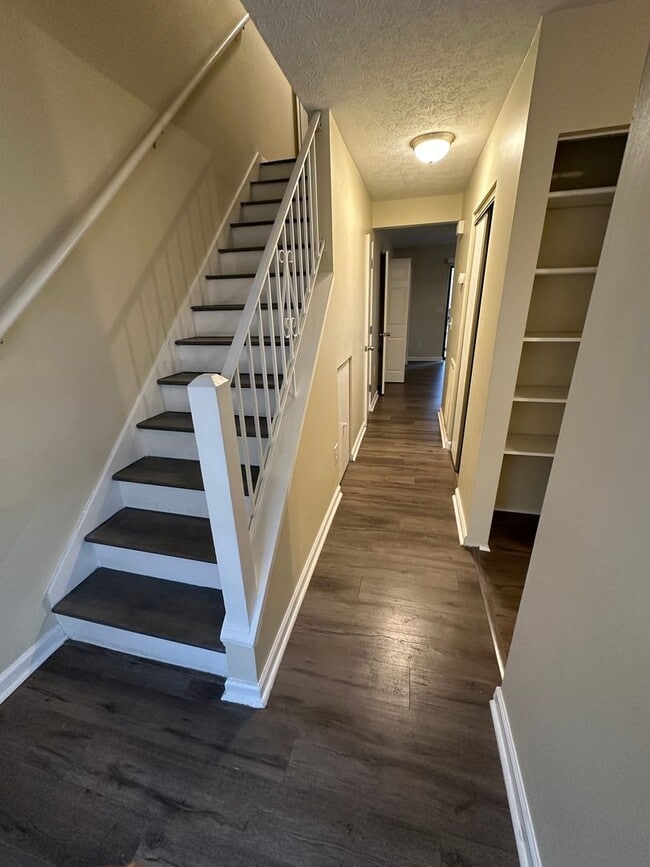 Photo - Convenient Townhome Close to I81