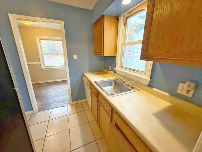 Photo - 2 BED 1 BATH BEAUTIFUL SINGLE FAMILY HOME