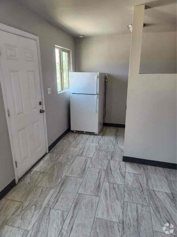 Building Photo - 313 W 44th St Rental
