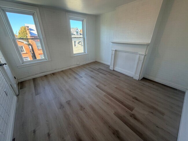 Photo - 280 4th St Unit Apt 3