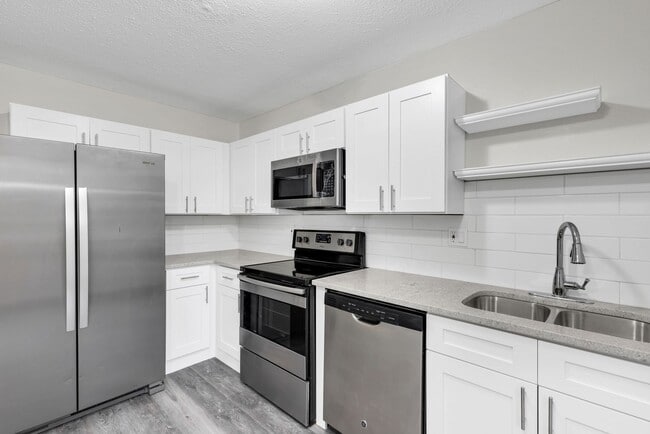 Photo - 751 Bellevue Ave Unit 1