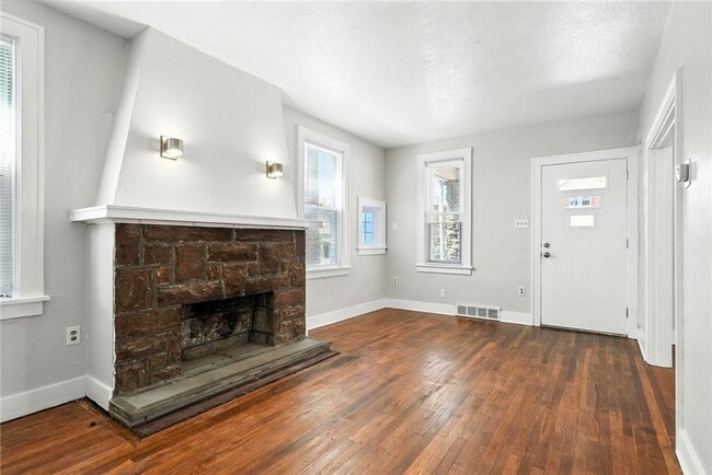 Photo - 3229 Beacon Hill Ave