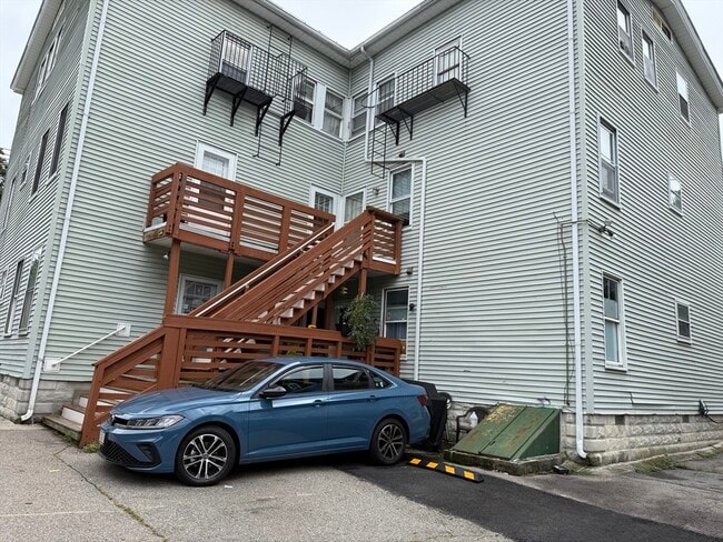 Photo - 125 High St Unidad CR