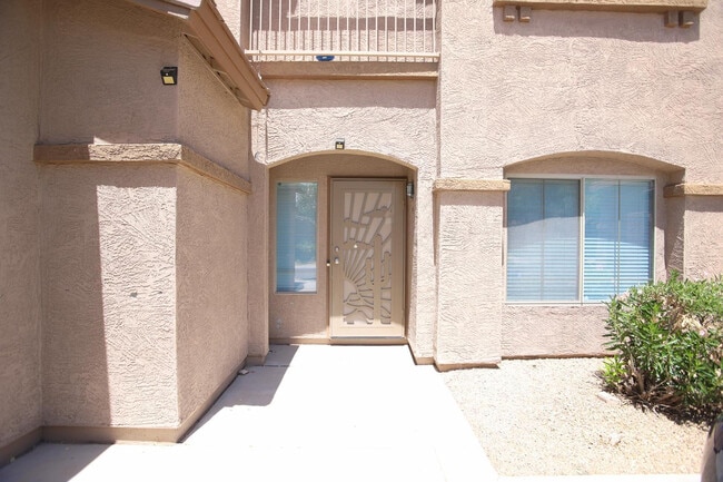 Photo - 512 E Rainbow Dr