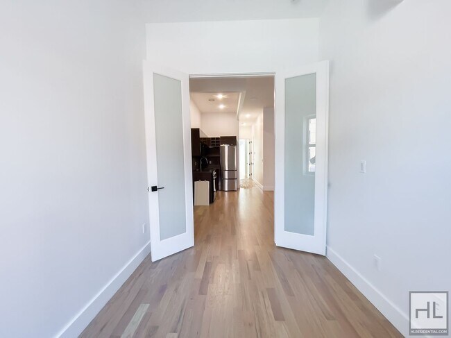 Photo - GRAHAM AVENUE / Prime Williamsburg Locatio... Unit 2L