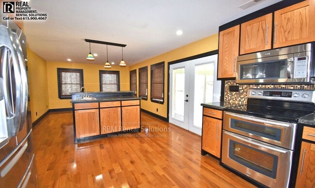 Photo - 3BR/2BA one level, carport+detached garage/workshop, washer/dryer included, on 1.6 acres in M'boro!