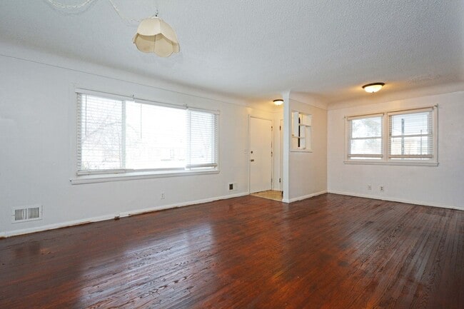 Photo - Charming Home for Rent in Brooklyn Center
