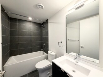 Photo - 1 BED - 1 BATH - TORONTO - CONDO Unité 1810