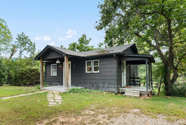 Building Photo - 435 Reems Creek Rd Rental