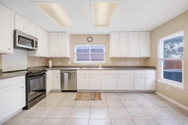 Photo - 2507 Byfield Dr