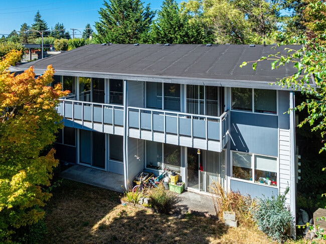 Photo - Lennick Court Apartments