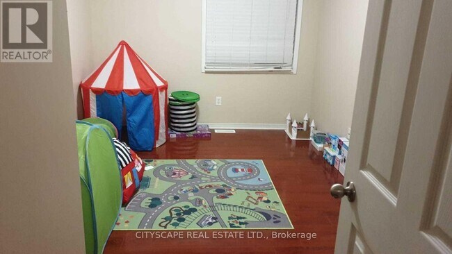 Photo - 5255 Palmetto Pl