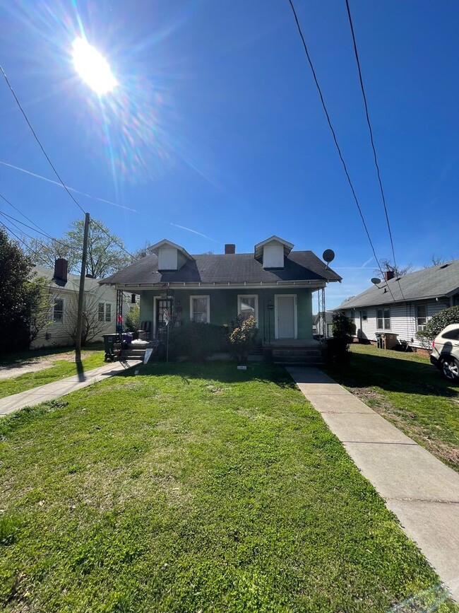 Photo - Updated 1 Bedroom Duplex  On Spring Garden...