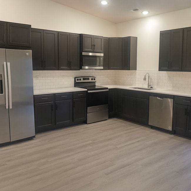 Photo - 11643/45 Harry Ct Unit 11643 Harry Ct