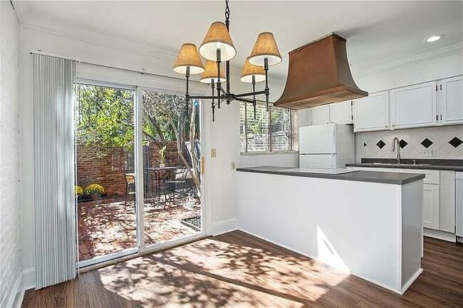 Photo - 3121 Colonial Way Unidad E