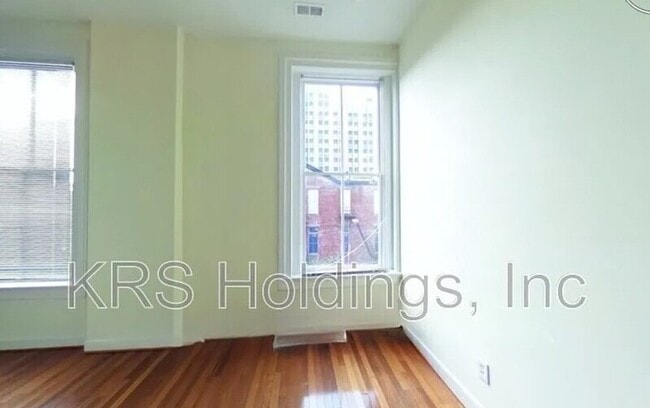 Photo - 123 E Broad St Unit 2B