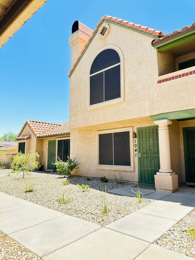 Photo - 4901 E Kelton Ln Unit 1041