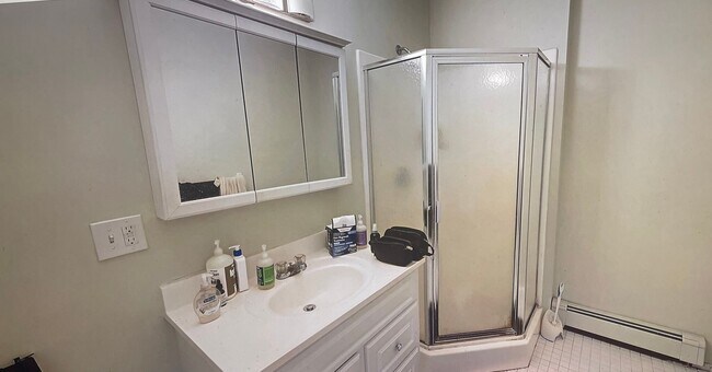 Photo - Large 4 bed near Inman and Union Square in...