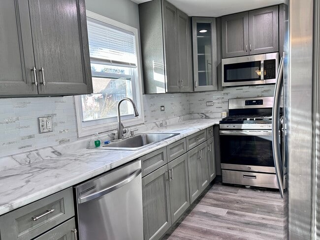 Photo - 1125 Wadsworth Ave Townhome