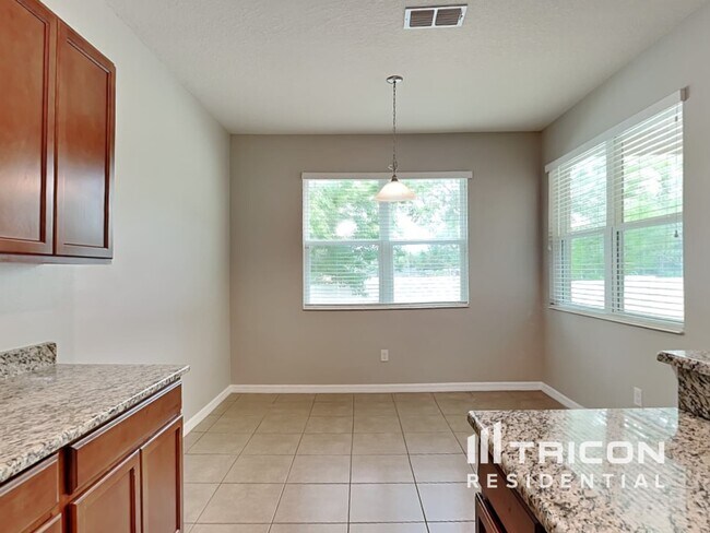 Photo - 3208 Macintosh Rd