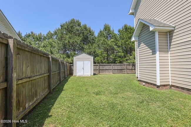 207 Willoughby Ln