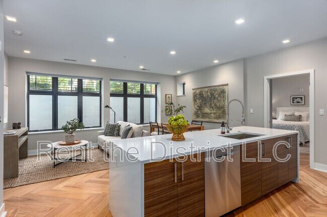 1345 K St SE Unit T01