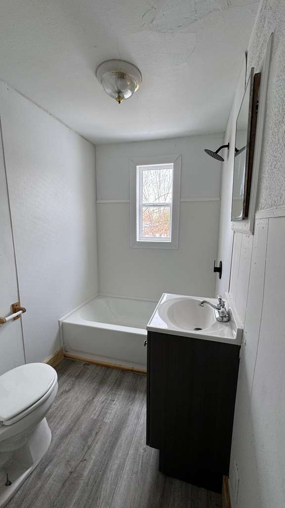 Photo - 519 W 2nd St