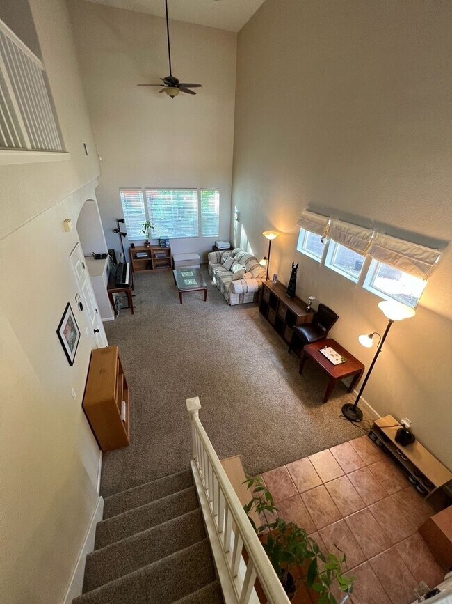 Photo - 5200 Bay St