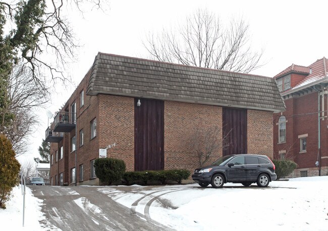 Primary Photo - 2814 Harrison Ave