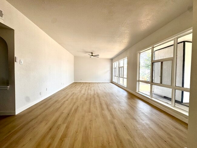 Photo - 5102 Beals Dr