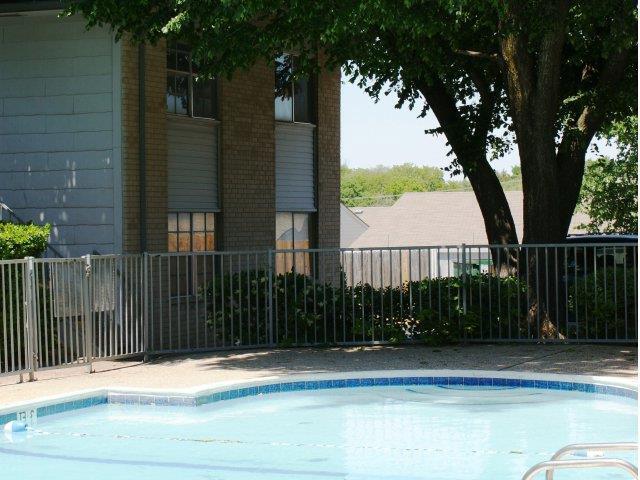 Photo - 4101 S Cockrell Hill Rd Unit c2